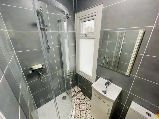 Vicarage Road, West Bromwich, B71, photo 15