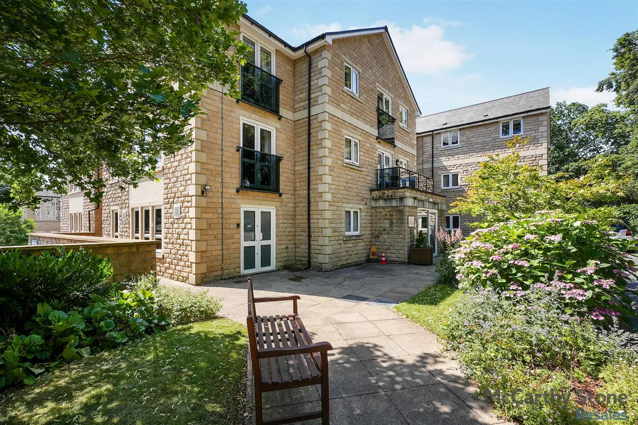 2 bed flat for sale, Parsonage Lane, Brighouse, HD6