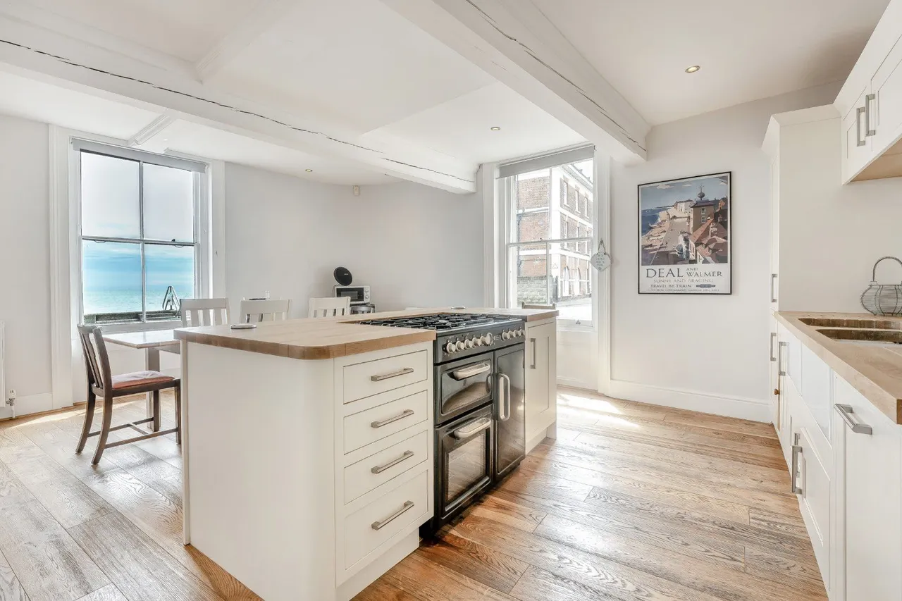 Beach Street, Deal, Kent, CT14 6JQ, photo 2
