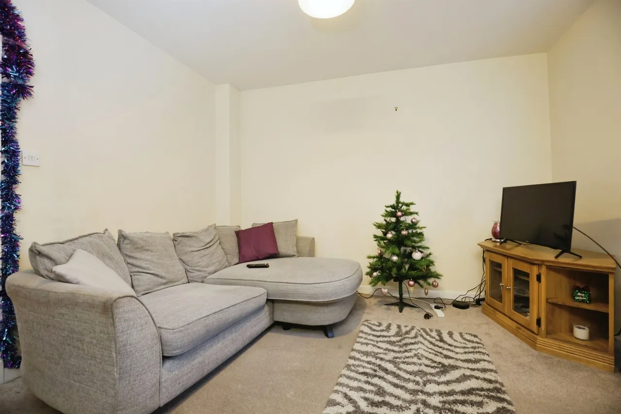 Cambridge Street, Rugby, photo 12