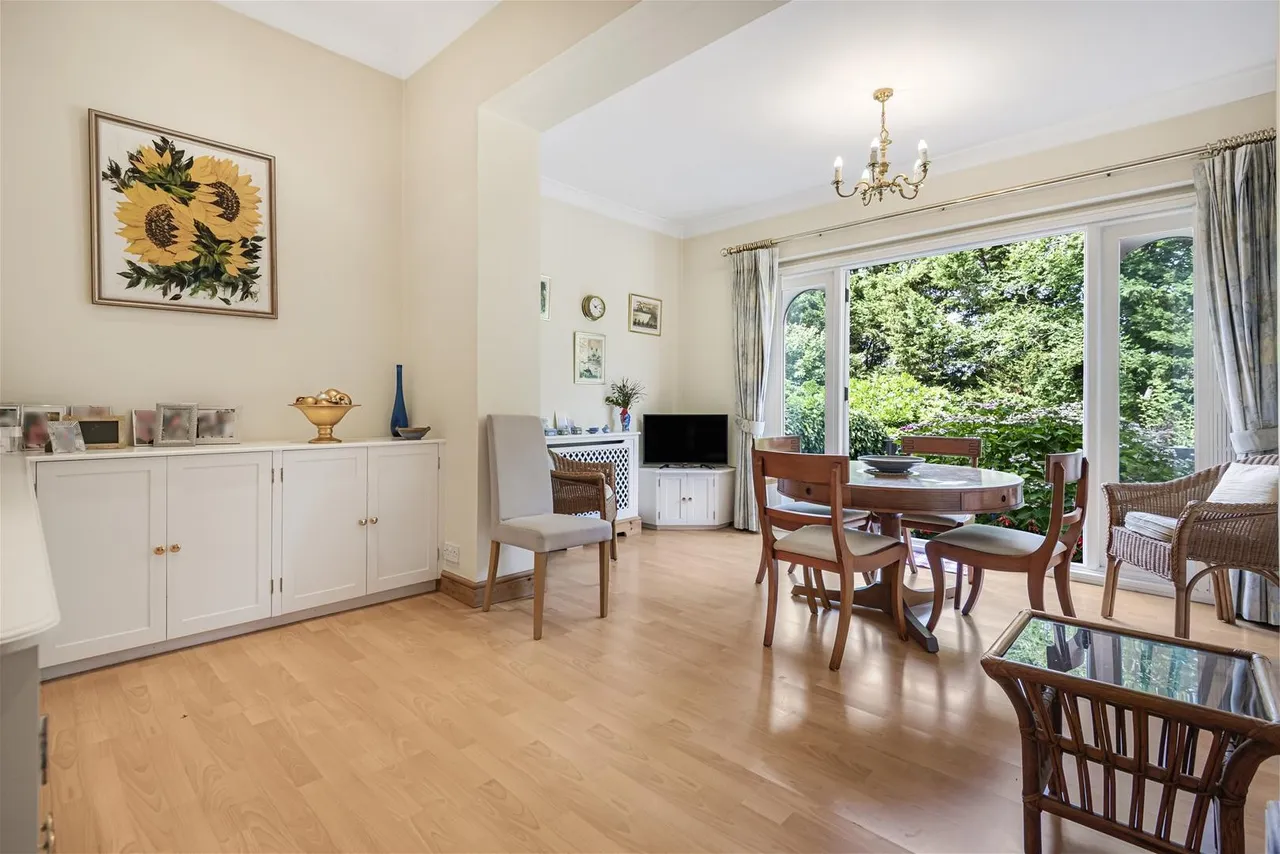 Crescent East, Hadley Wood, Barnet, London EN4 0EY, photo 4