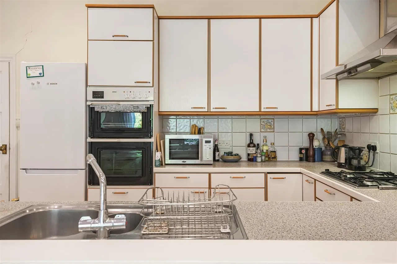 Crescent East, Hadley Wood, Barnet, London EN4 0EY, photo 33