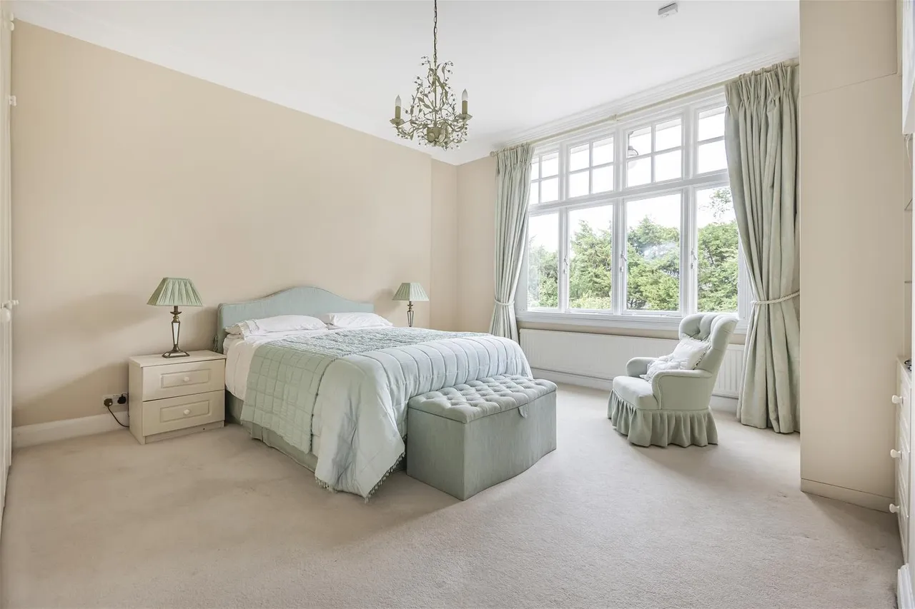 Crescent East, Hadley Wood, Barnet, London EN4 0EY, photo 6
