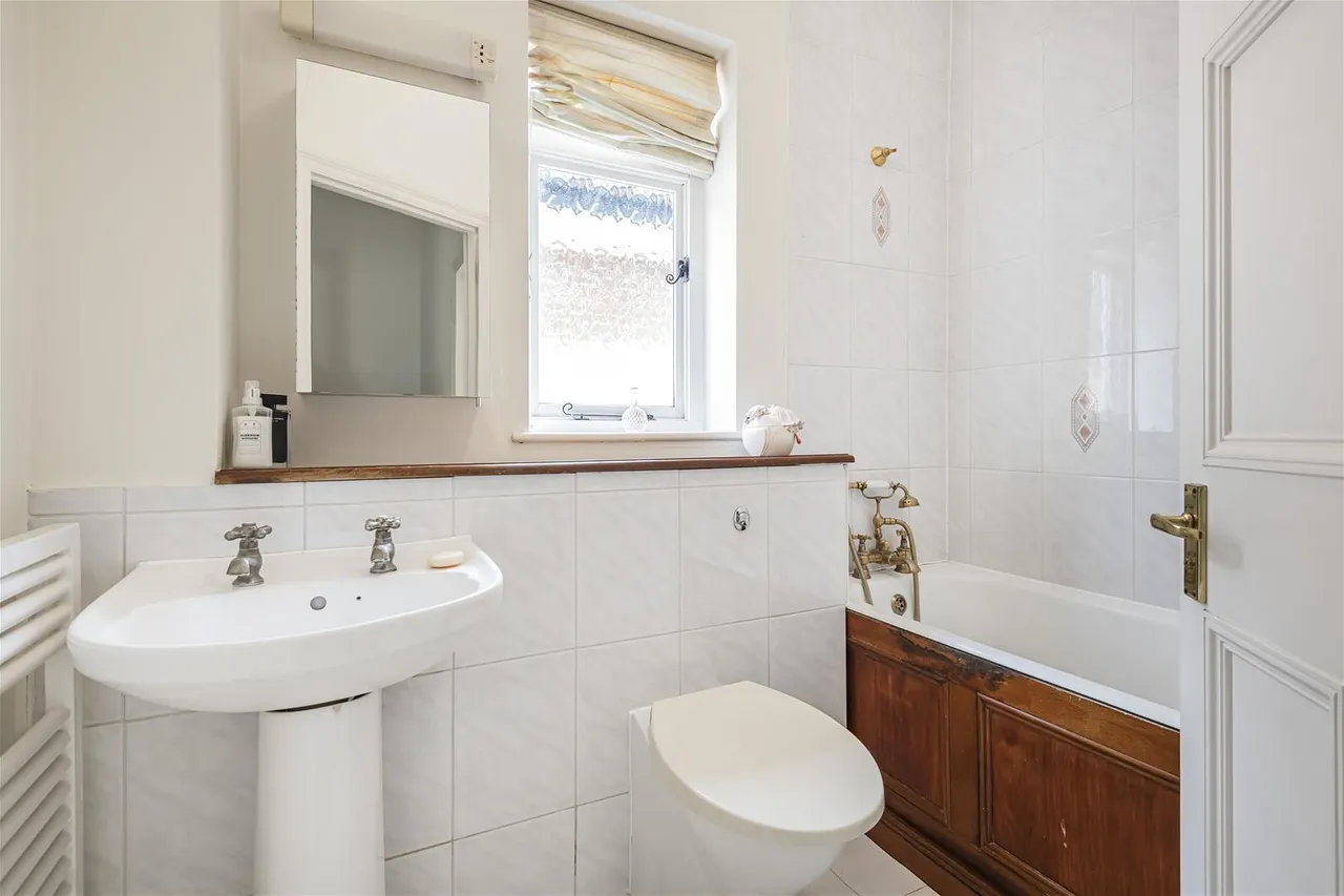 Crescent East, Hadley Wood, Barnet, London EN4 0EY, photo 7