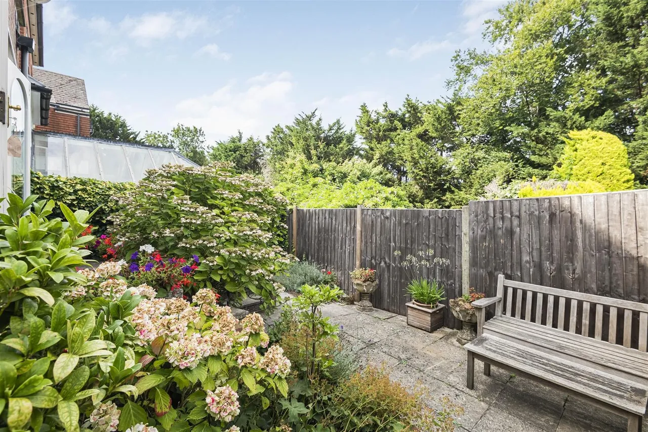 Crescent East, Hadley Wood, Barnet, London EN4 0EY, photo 10