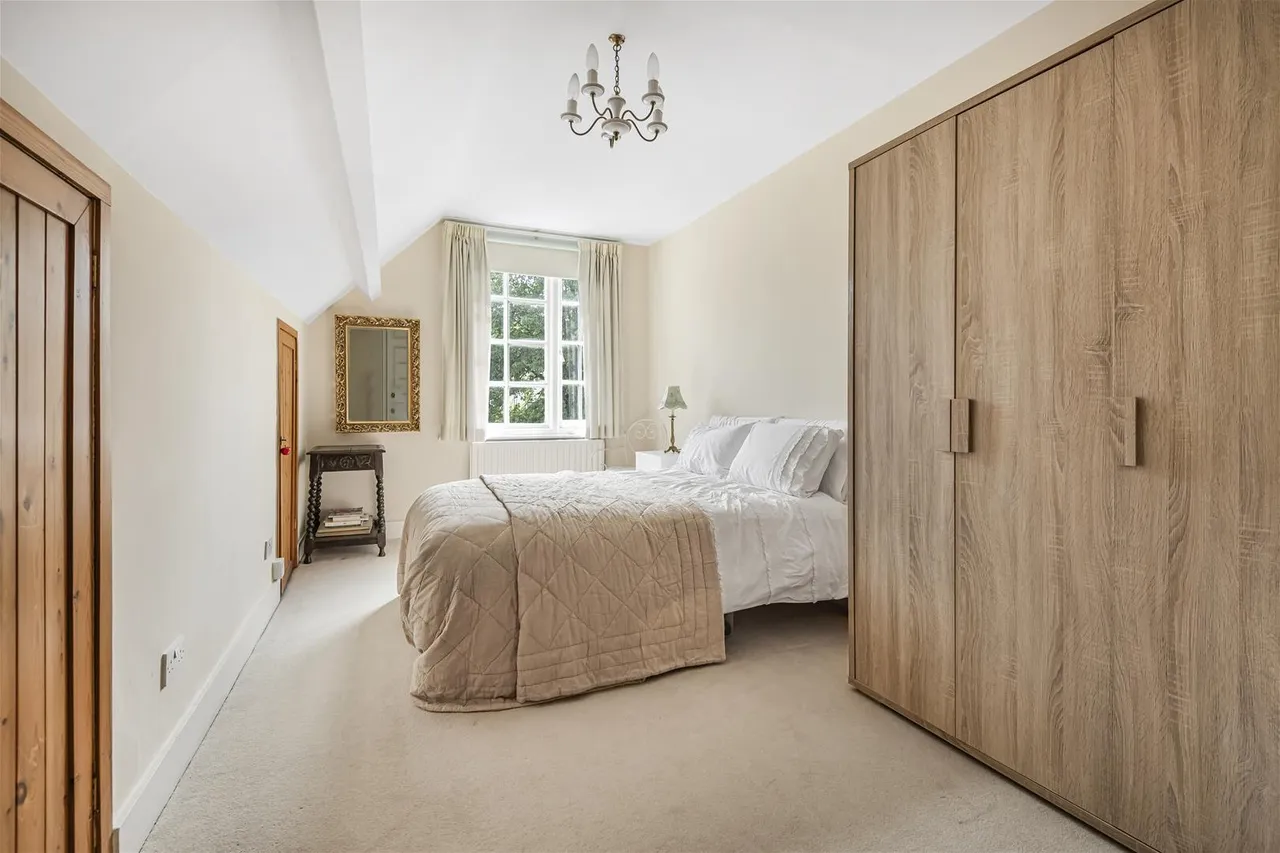 Crescent East, Hadley Wood, Barnet, London EN4 0EY, photo 9