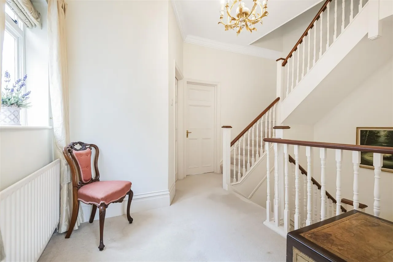 Crescent East, Hadley Wood, Barnet, London EN4 0EY, photo 32