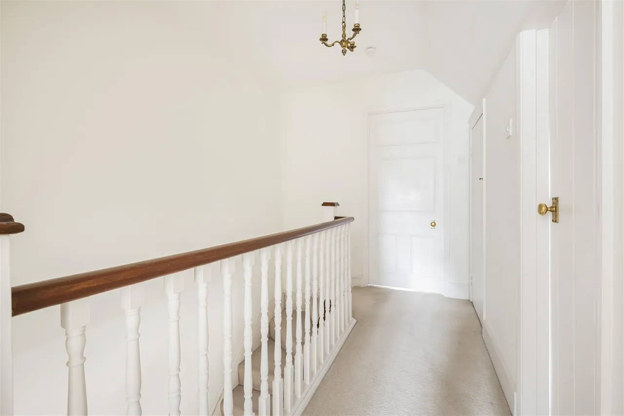 Crescent East, Hadley Wood, Barnet, London EN4 0EY, photo 27