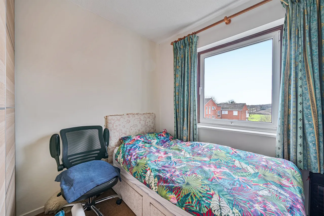 Roundhedge Way, Enfield, EN2, photo 4