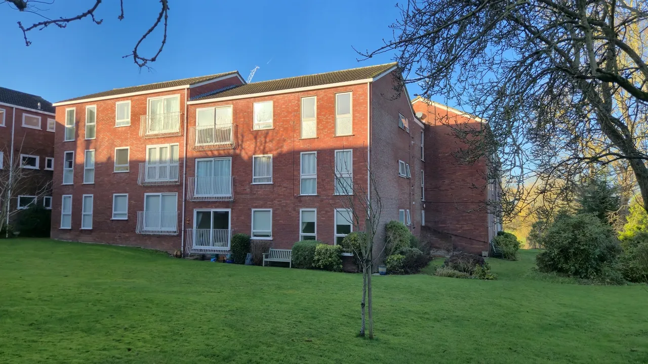 Roundhedge Way, Enfield, EN2, photo 14