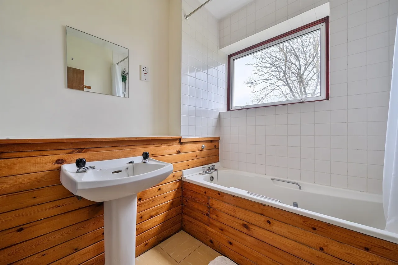 Roundhedge Way, Enfield, EN2, photo 11