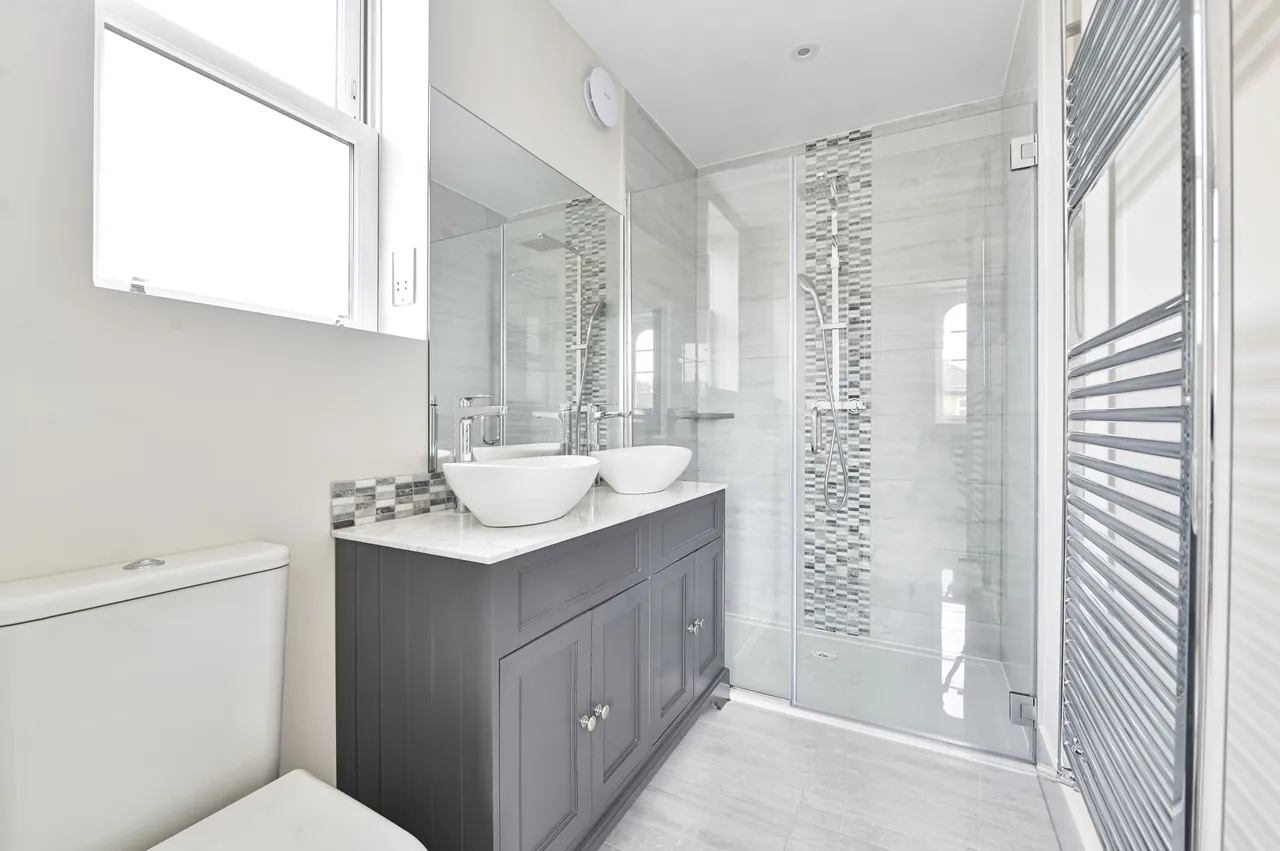 12a Sycamore Grove, New Malden, photo 12
