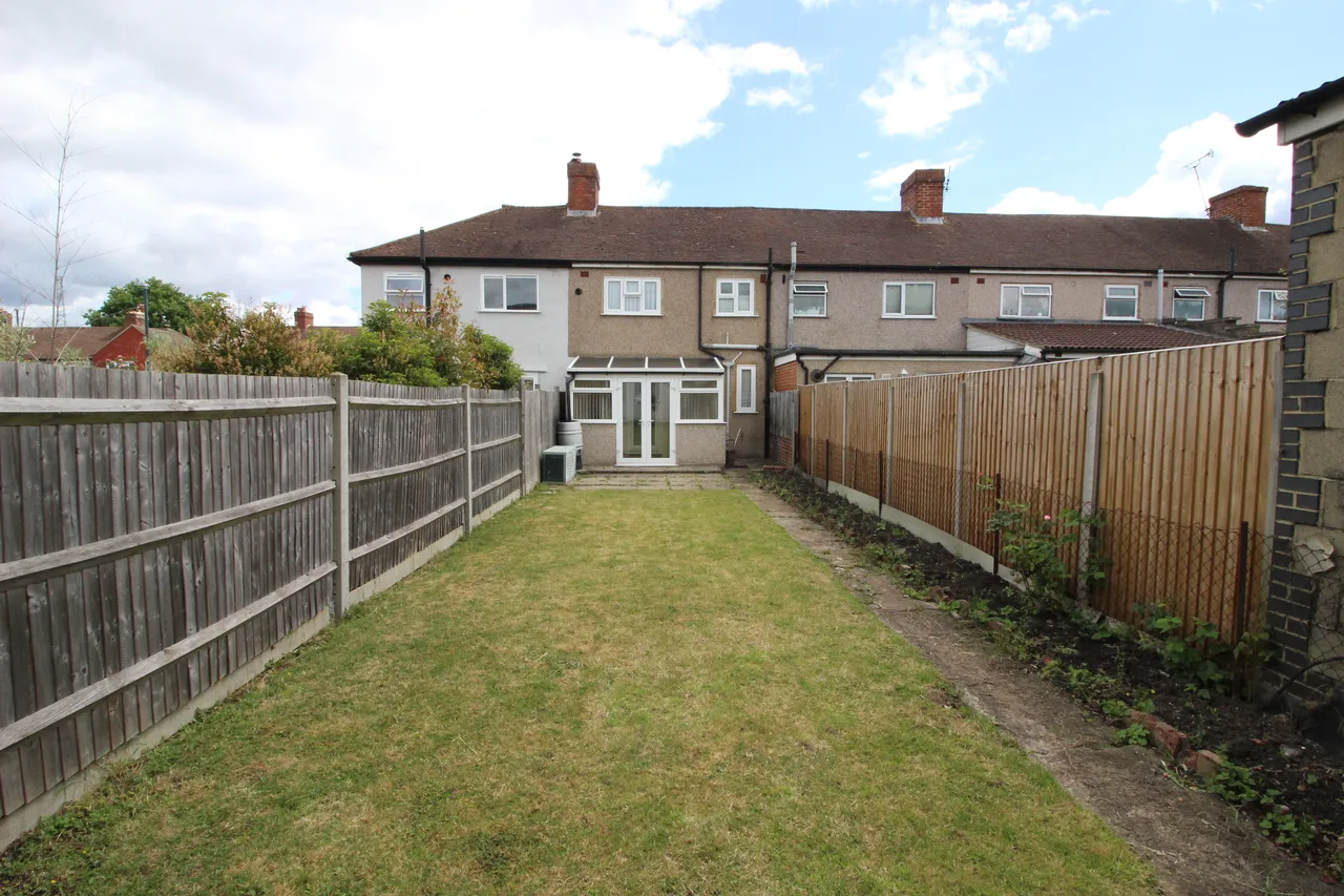 Buckland Way, WORCESTER PARK, Surrey, Worcester Park, KT48NT, photo 10