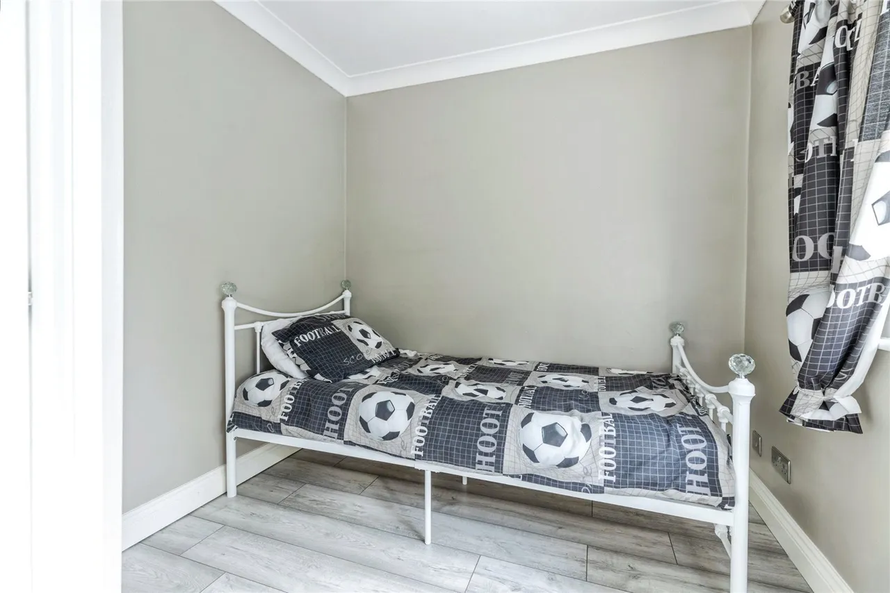 Copthorne Close, Heywood, OL10, photo 12