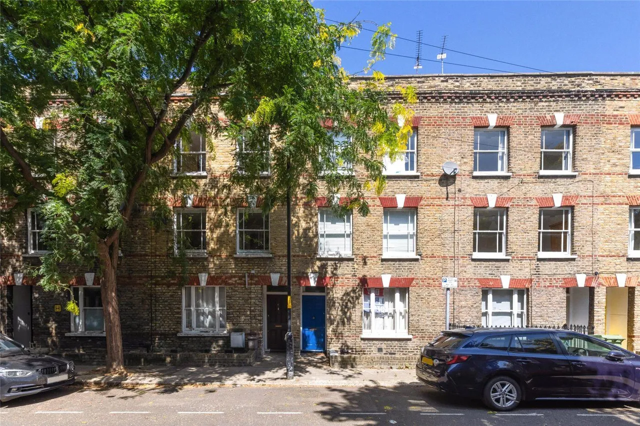 3 bed house for sale, Henshaw Street, London, SE17