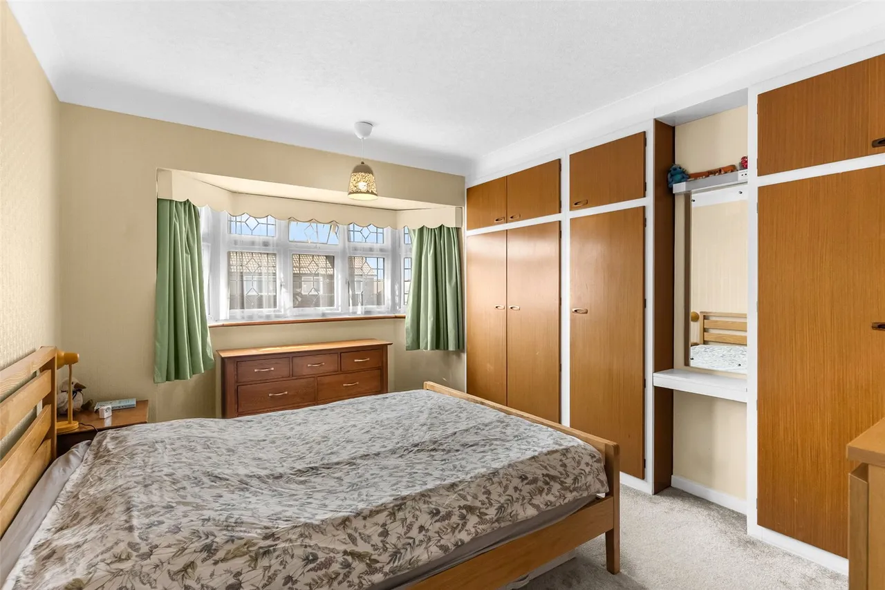 Conway Road, Hanworth, TW13, photo 6