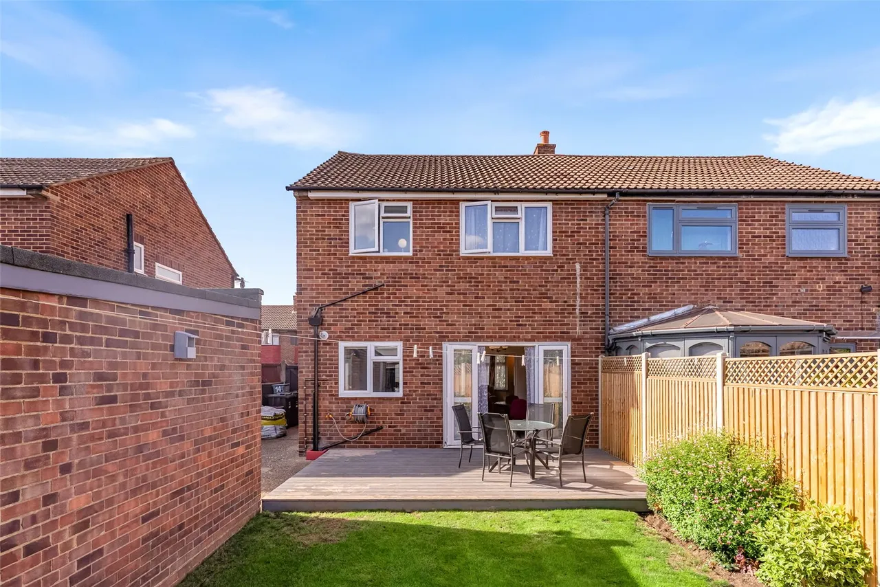 Conway Road, Hanworth, TW13, photo 10