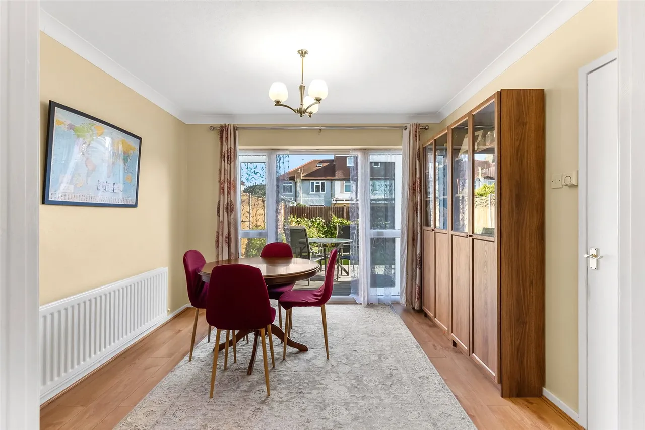 Conway Road, Hanworth, TW13, photo 4
