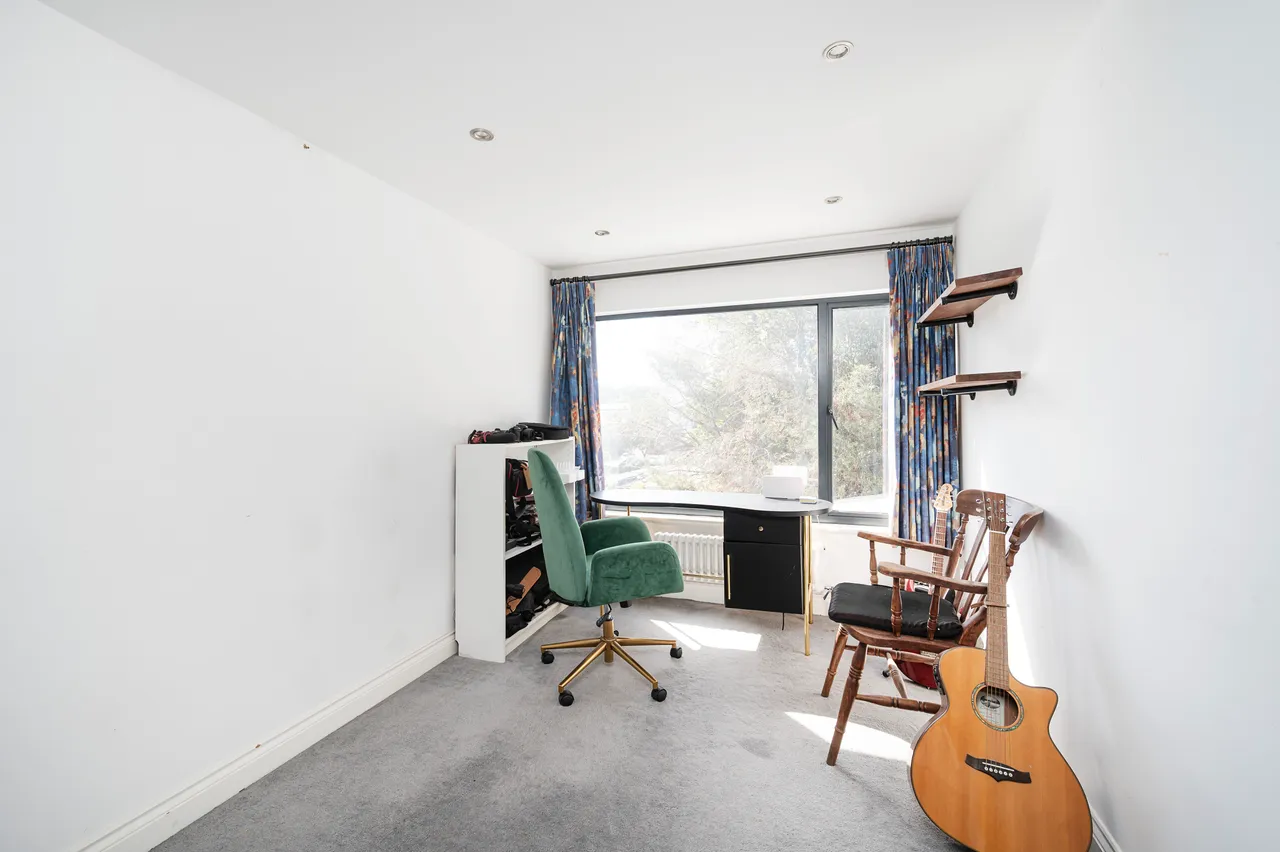 84 Hassett Road, London, photo 9