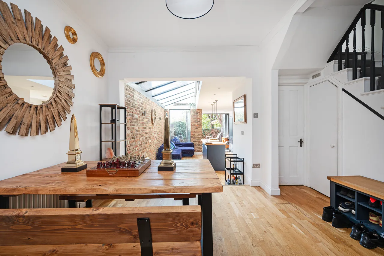 84 Hassett Road, London, photo 3