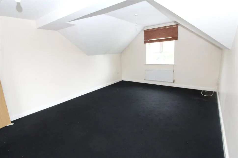 Ring Road, Seacroft, West Yorkshire, LS14, photo 3