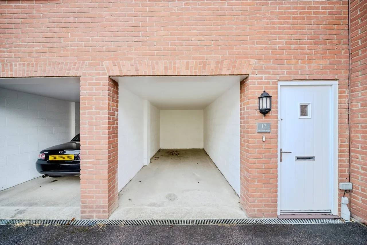 Skye Crescent, Newton Leys, Bletchley, Milton Keynes, MK3, photo 13