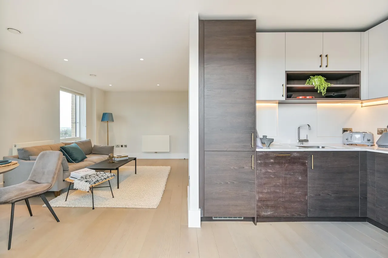 Flat 18, Kent Court, HOUNSLOW, photo 12