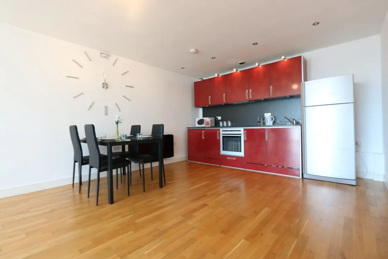 Bute Terrace, Cathays, CF10, photo 3