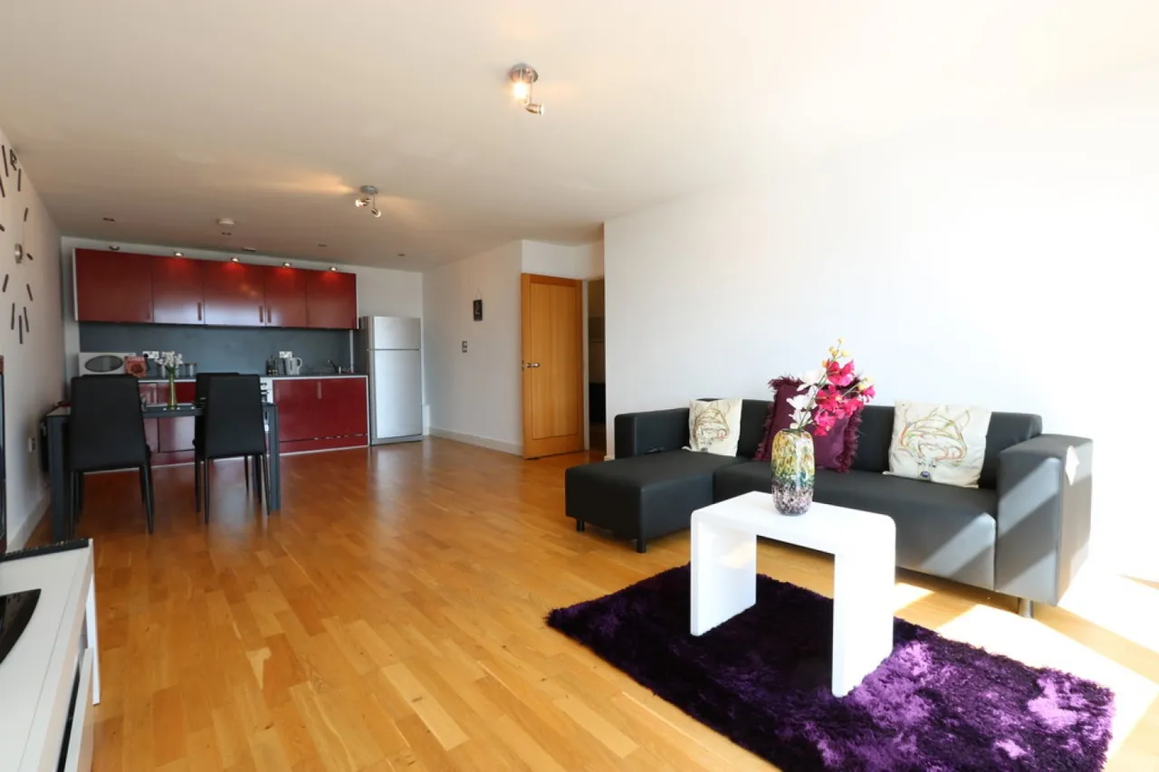 2 bed flat to rent, Bute Terrace, Cathays, CF10