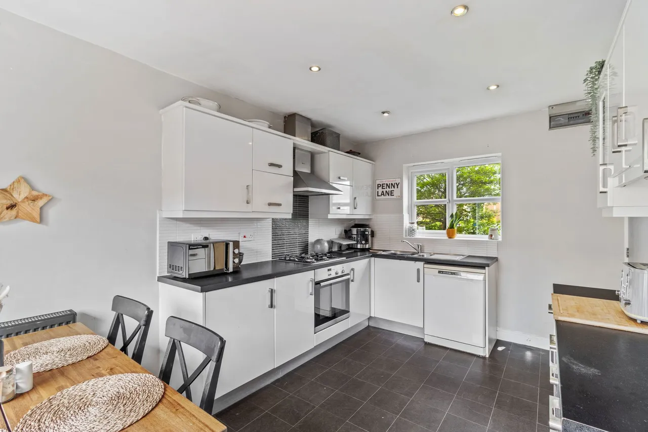 Powder Mill Road, Warrington, Warrington, WA4 1GD, photo 4