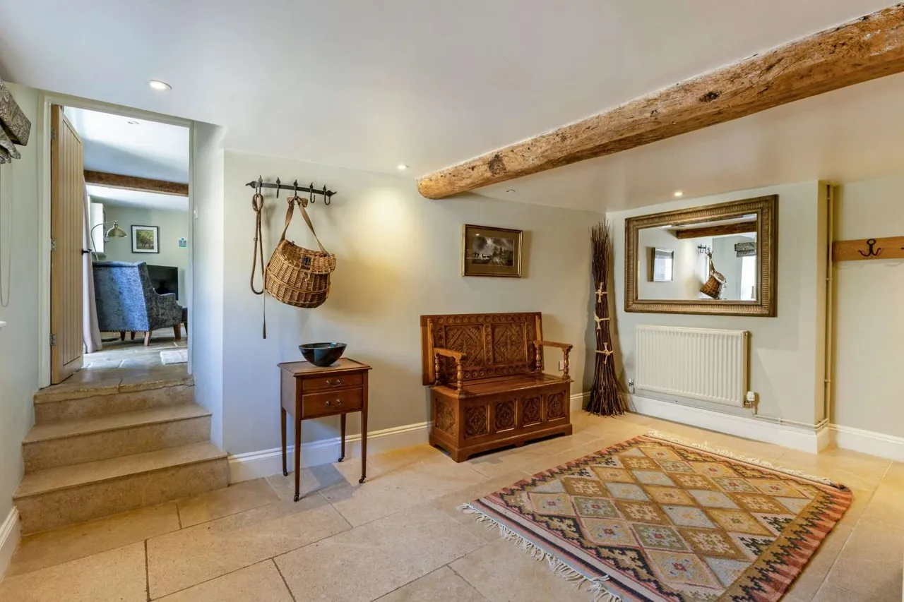 Upper Oddington, Moreton-in-Marsh, Gloucestershire, GL56 0XH, photo 6