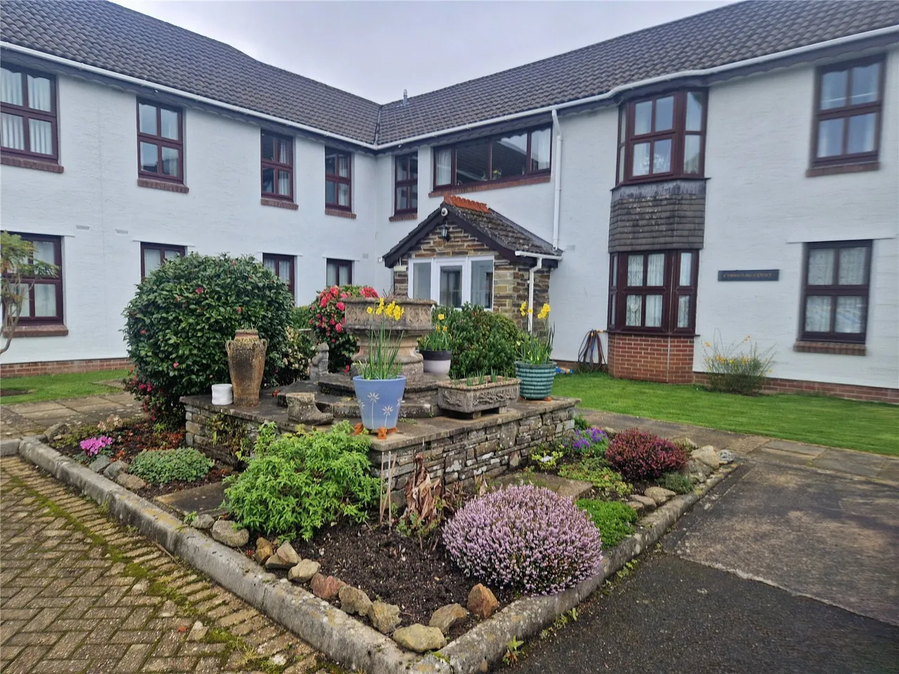 2 bed flat for sale, Chisholme Close, St. Austell, PL25