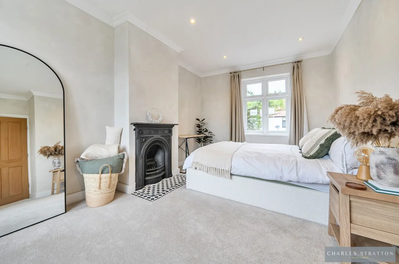 Upper Brentwood Road, Romford, Essex, RM2 6LD, photo 14