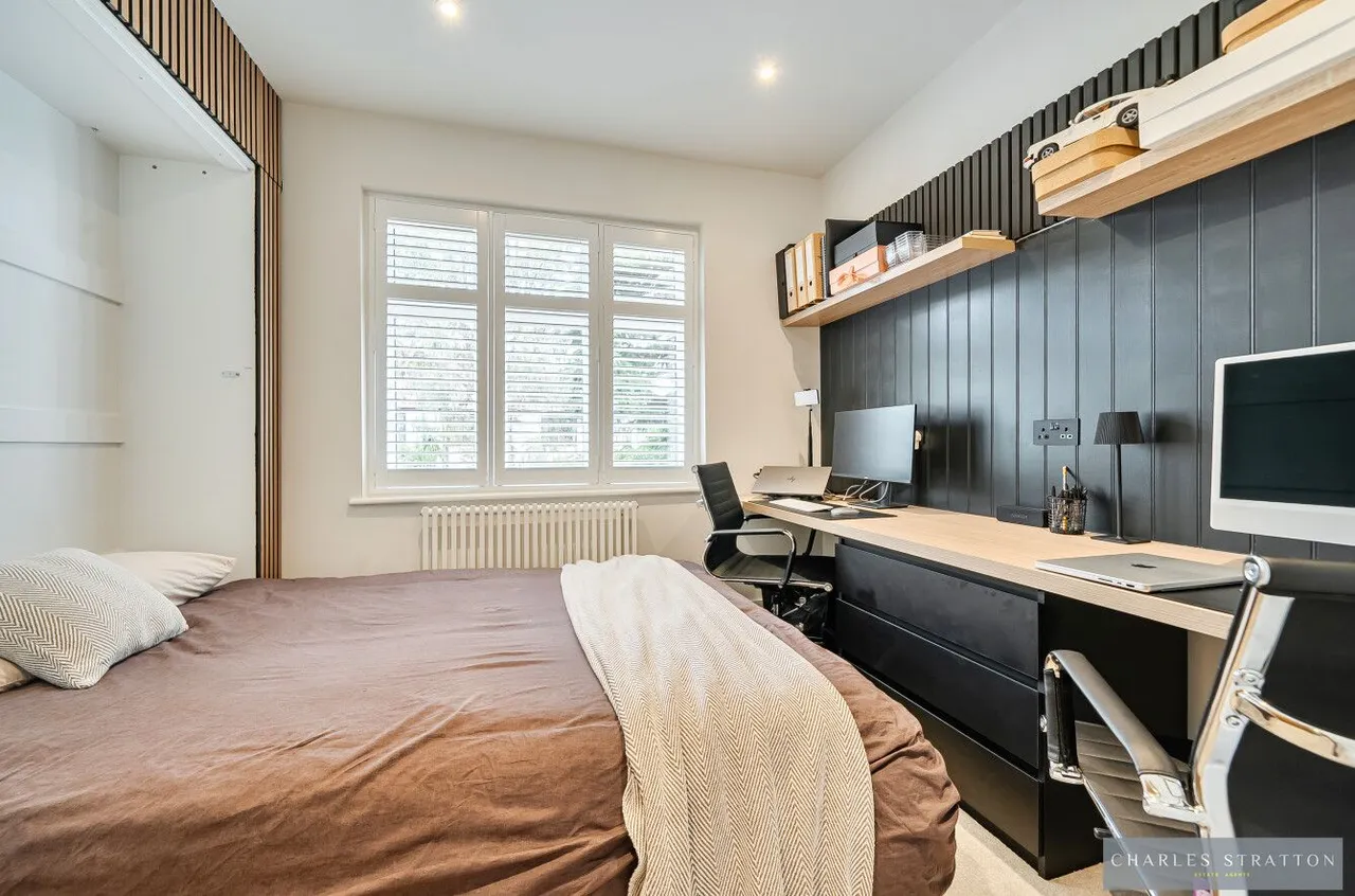 Upper Brentwood Road, Romford, Essex, RM2 6LD, photo 16