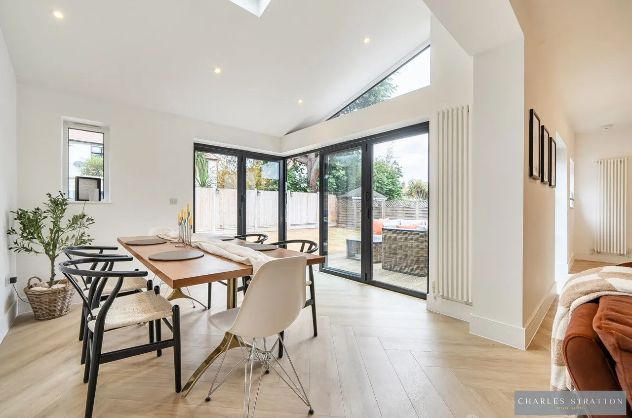 Upper Brentwood Road, Romford, Essex, RM2 6LD, photo 10