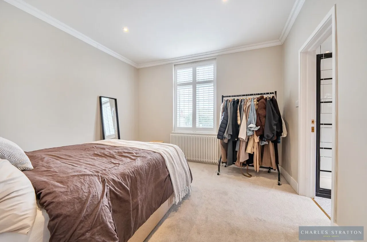 Upper Brentwood Road, Romford, Essex, RM2 6LD, photo 15