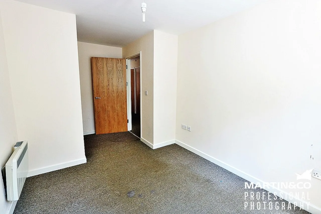 St Stephens Court, Newport, NP20, photo 5