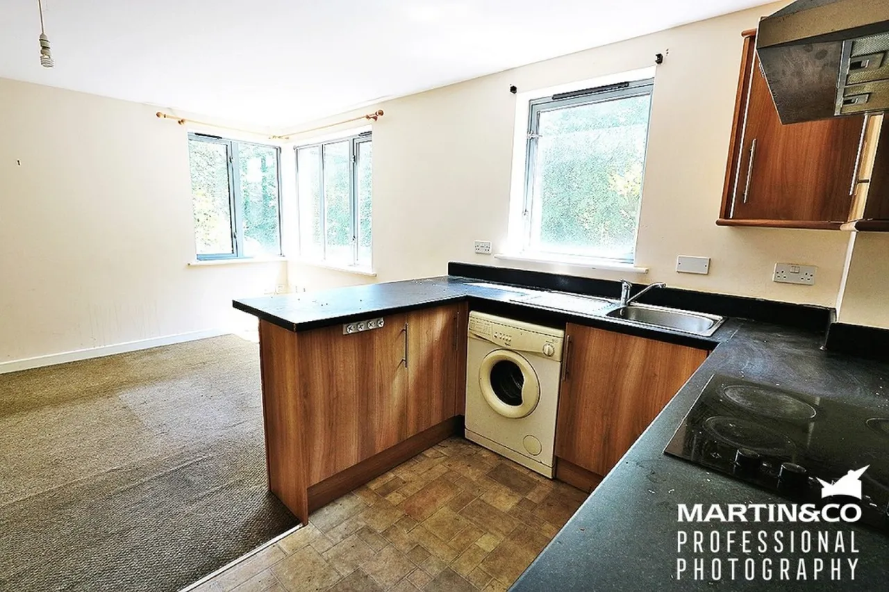 St Stephens Court, Newport, NP20, photo 4
