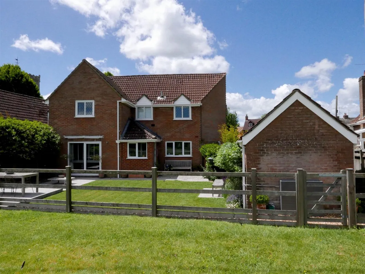 High Street, Upavon, SN9, photo 2