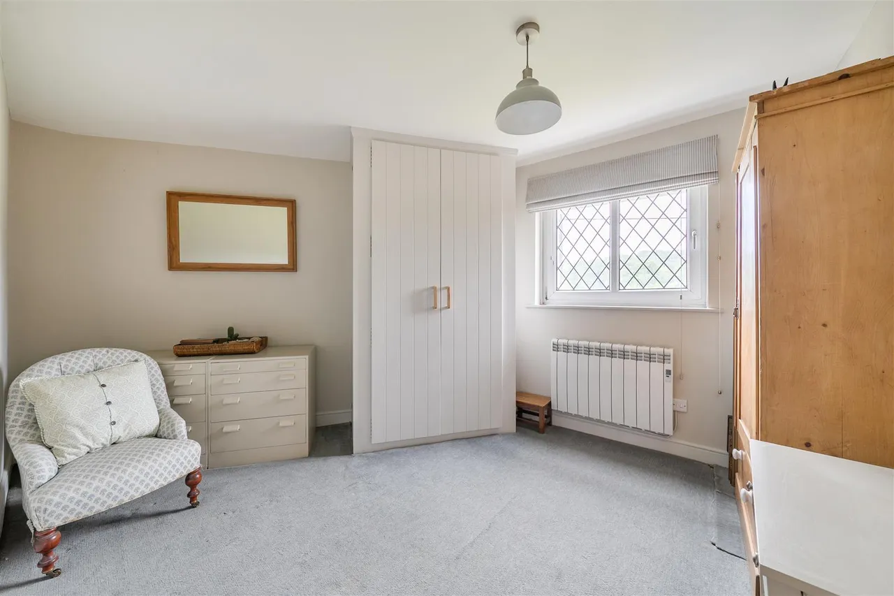 High Street, Upavon, SN9, photo 12
