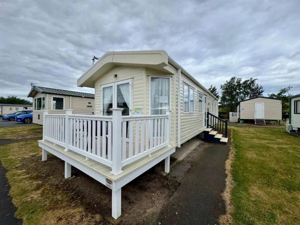 Shore Road, LL19, photo 4