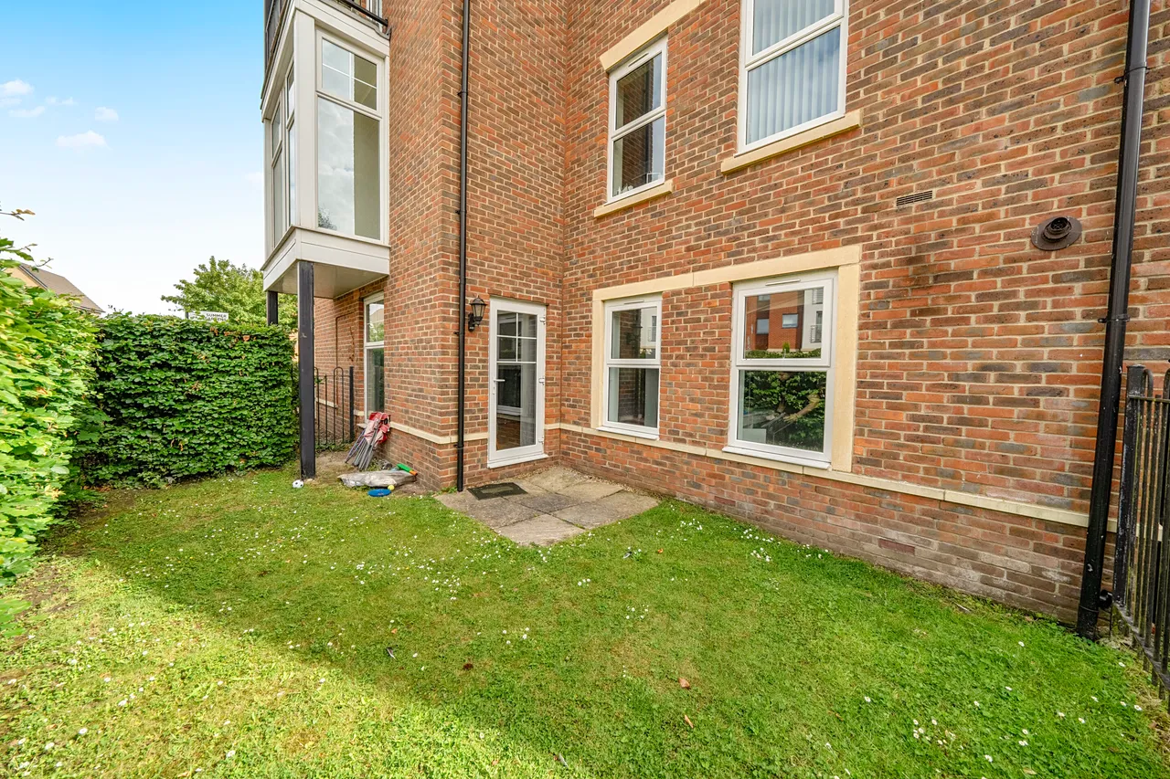 Summer Gardens, Ickenham, UB10, photo 4