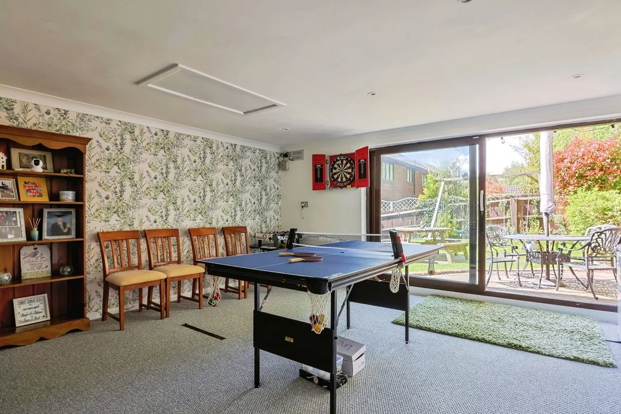 Loders Close, West Canford Heath, BH17, photo 25