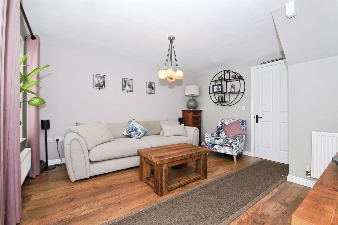 Sharnbrook Avenue, Hampton Vale, Peterborough, photo 4