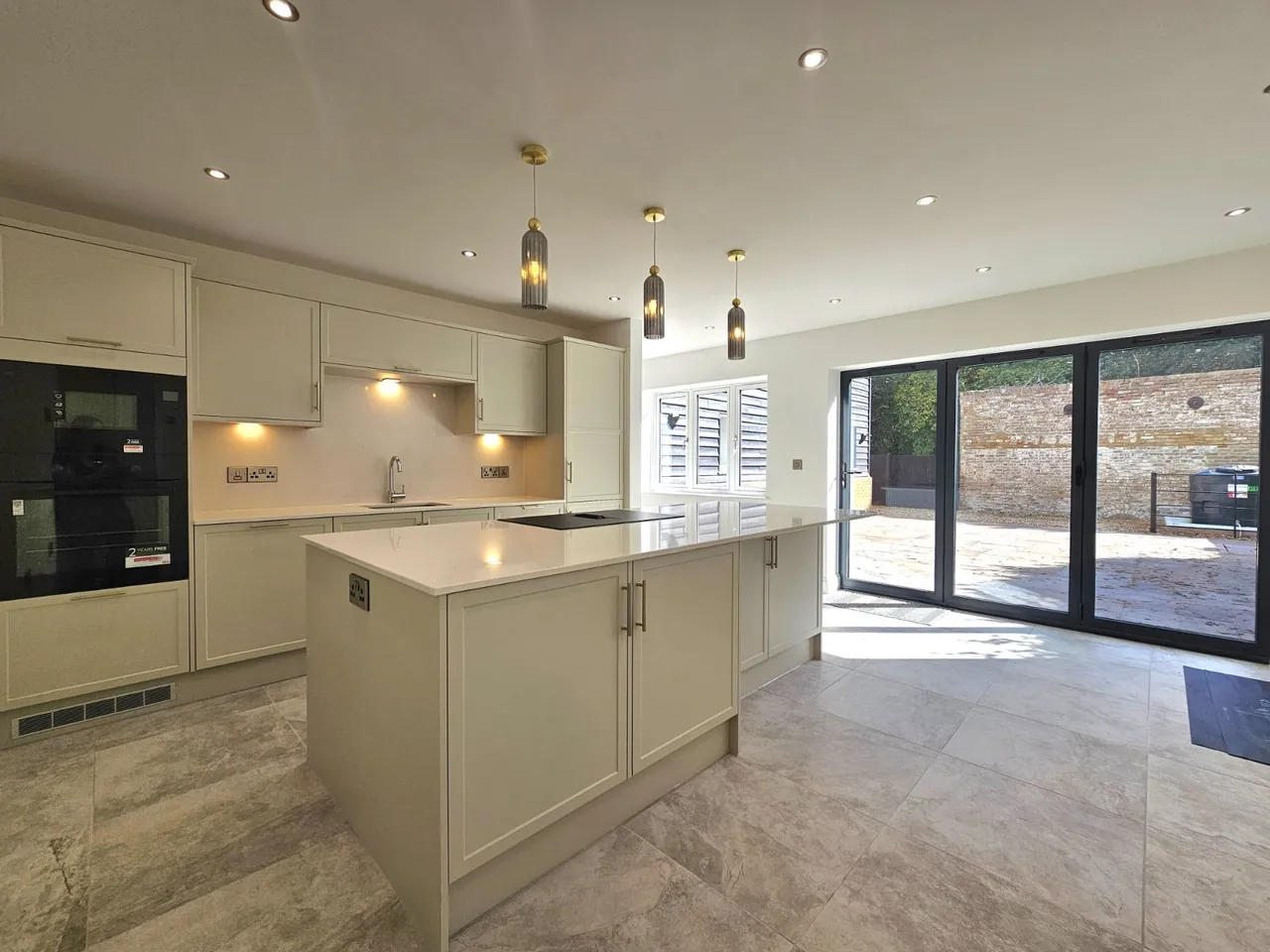 3 bed house to rent, Canterbury Road, Monkton, CT12