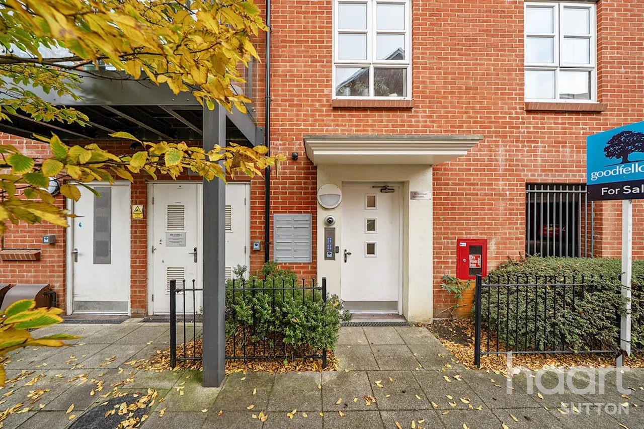 Mitcham, CR4, photo 4