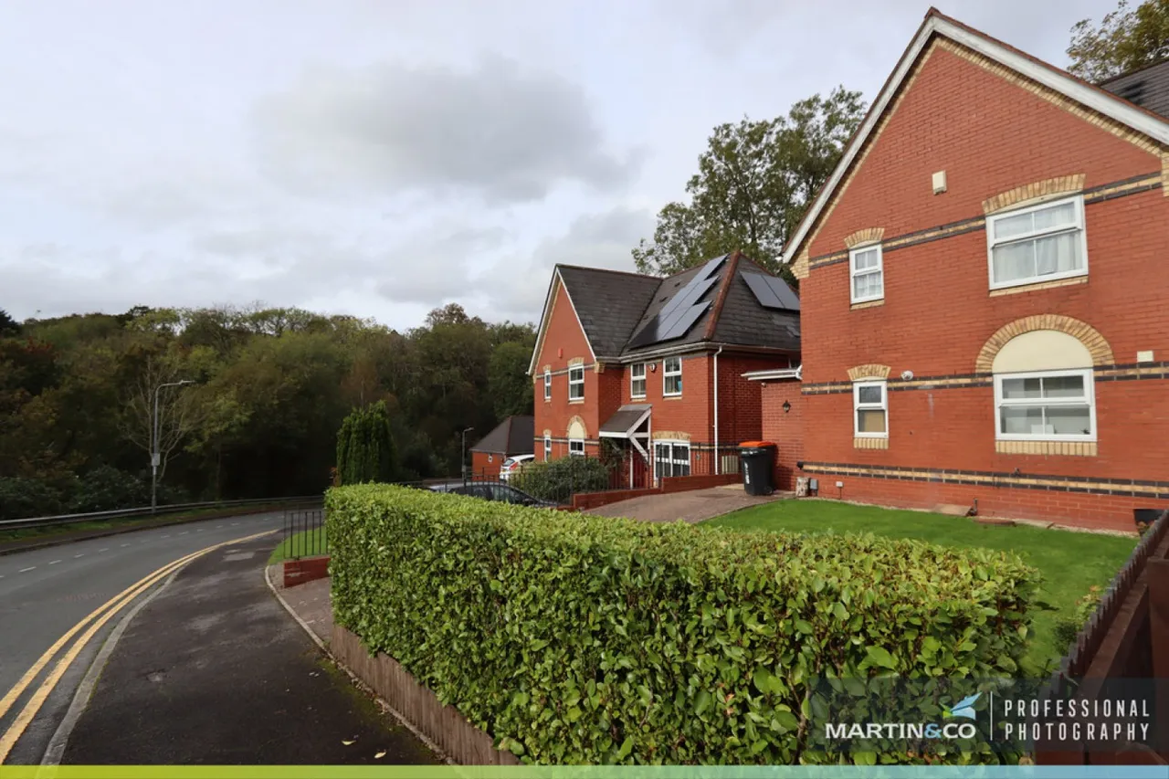 Stow Park Drive, Newport, NP20, photo 3