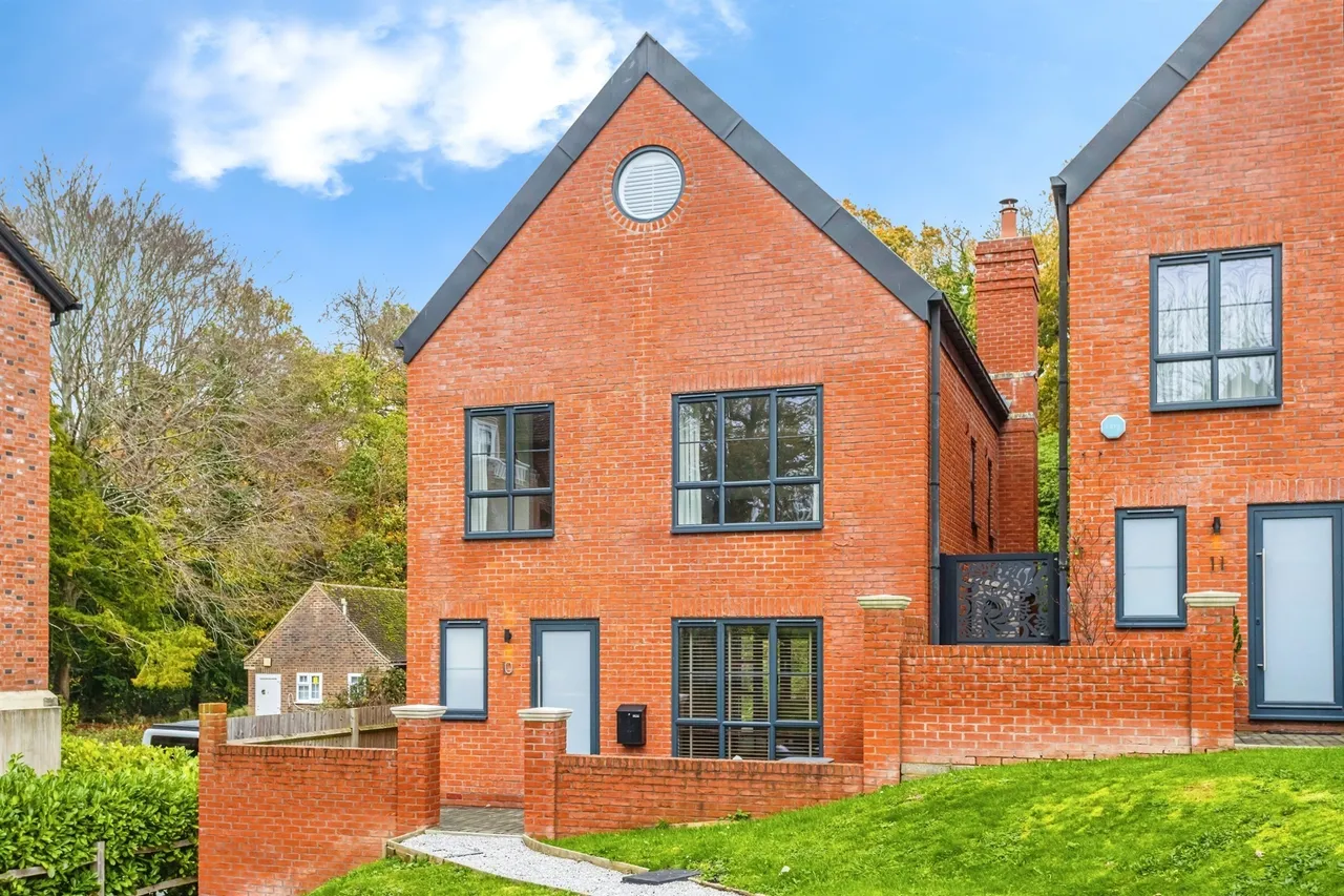 4 bed house for sale — Slaugham Manor, Slaugham, Haywards Heath