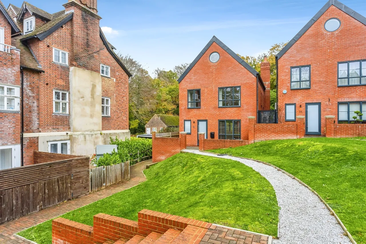 Slaugham Manor, Slaugham, Haywards Heath, photo 2