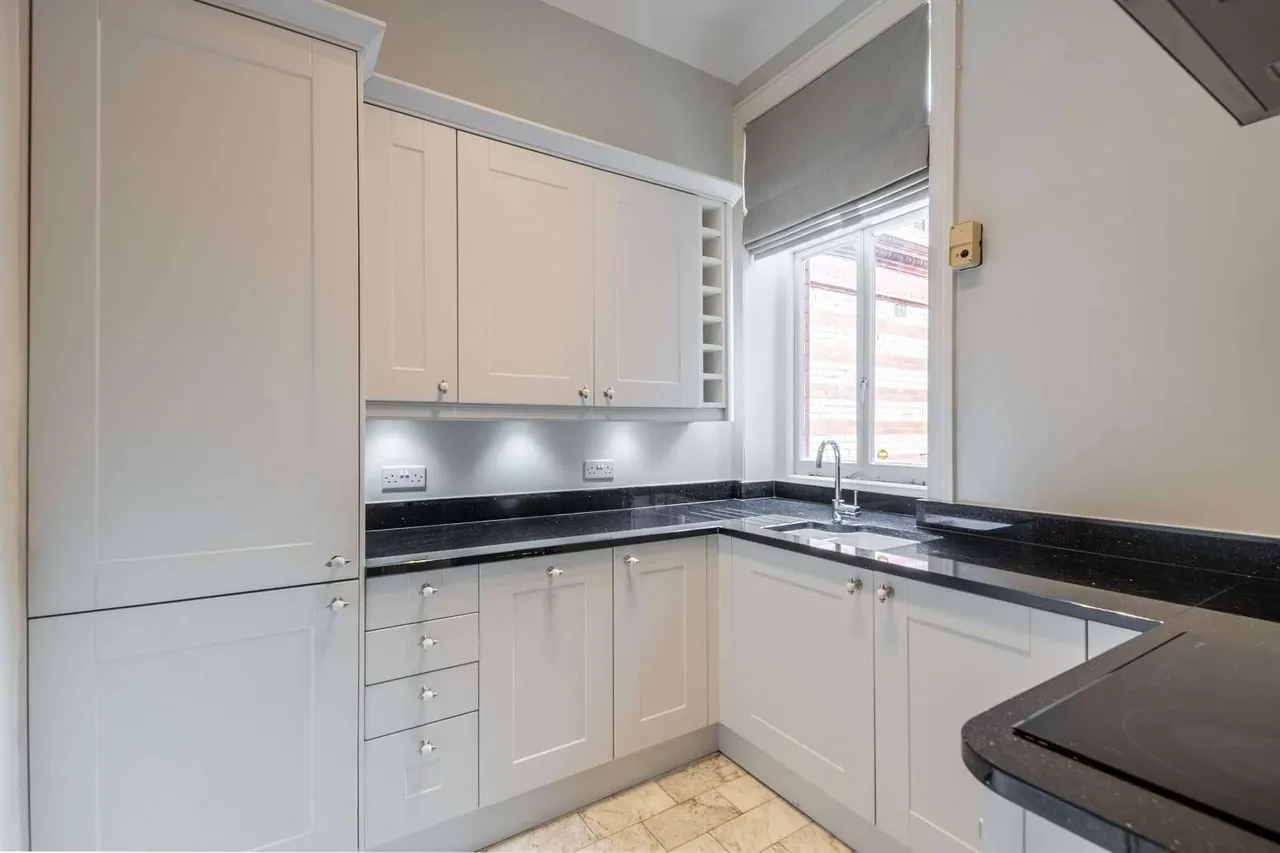 Sloane Gardens, London, SW1W 8DJ, photo 3
